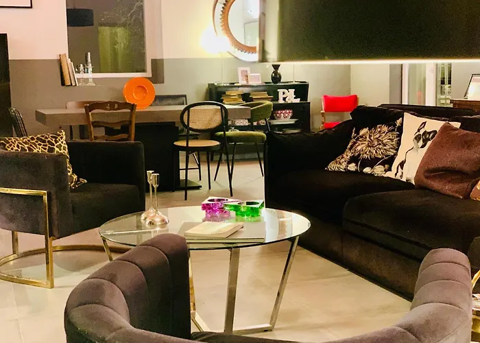 Unpazzoindietro 4* مونوبولي